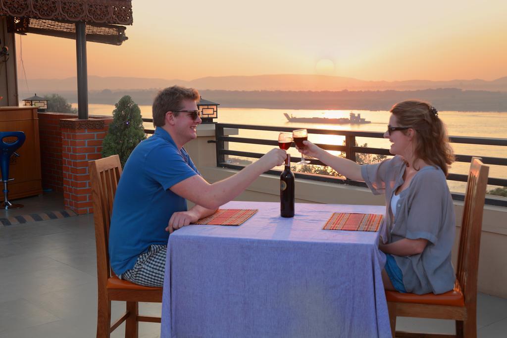 Ayarwaddy River View Hotel Mandalay Exterior foto