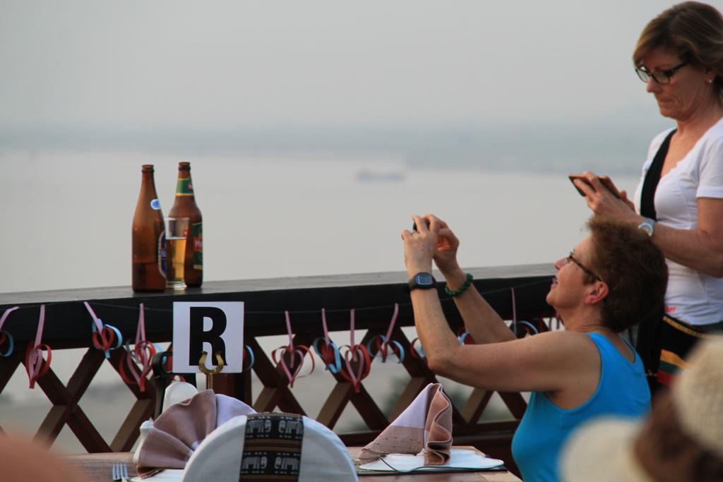 Ayarwaddy River View Hotel Mandalay Exterior foto