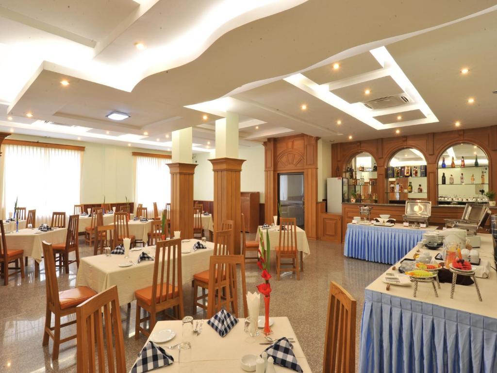 Ayarwaddy River View Hotel Mandalay Exterior foto